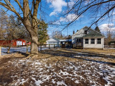 4107 Six Mile Rd, South Lyon, MI, 48178