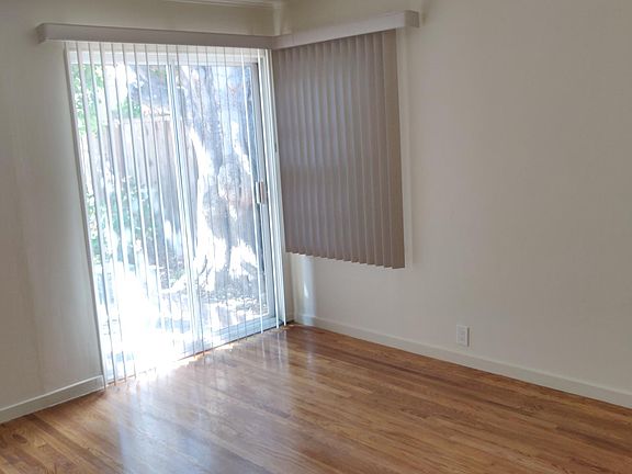 4th image of 1576 Mariposa Ave