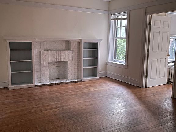 3rd image of 1223 W North Shore Ave #2W