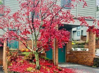 26 Timberline Ct, Pittsburgh, PA 15217