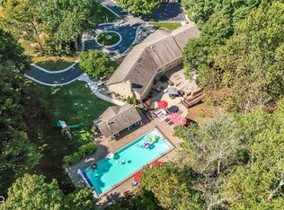 8215 Sunray Ct, Indianapolis, IN
