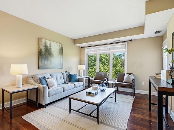 5th image of 3251 Louisiana Ave S APT 317