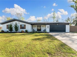 706 NW 11th St, Bentonville, AR 72712