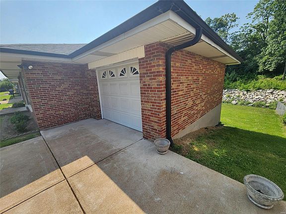 3rd image of 6620 Kenwood Dr
