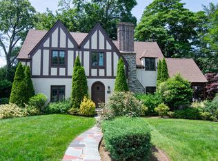 259 Pondfield Rd W, Bronxville, NY 10708