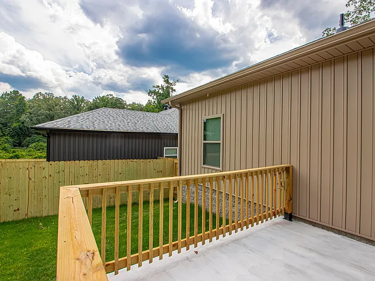 2311 Nichols Rd — Photo 9
