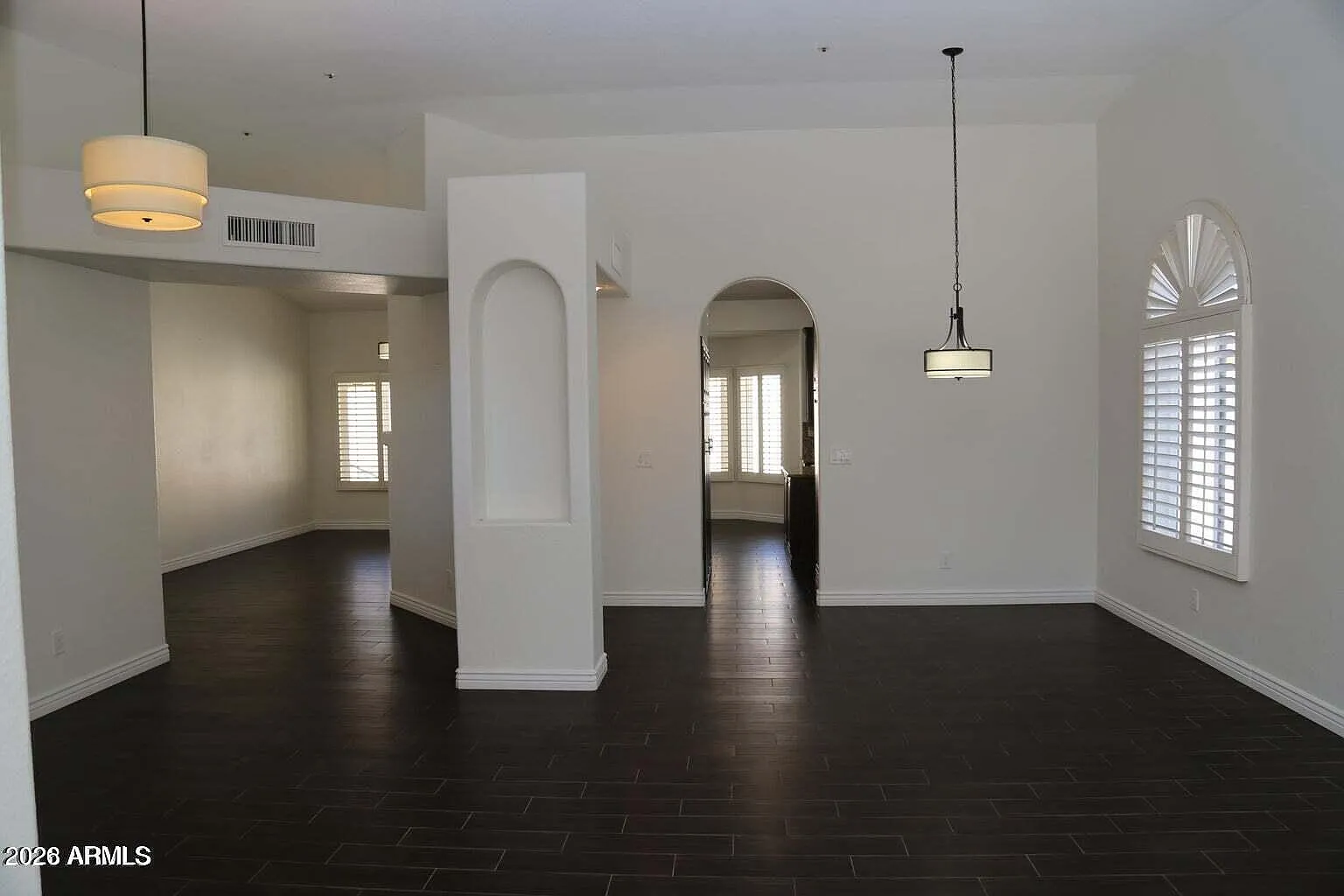 4 bed, 2.5 bath, 2218 sqft, $3,400 — Photo 4