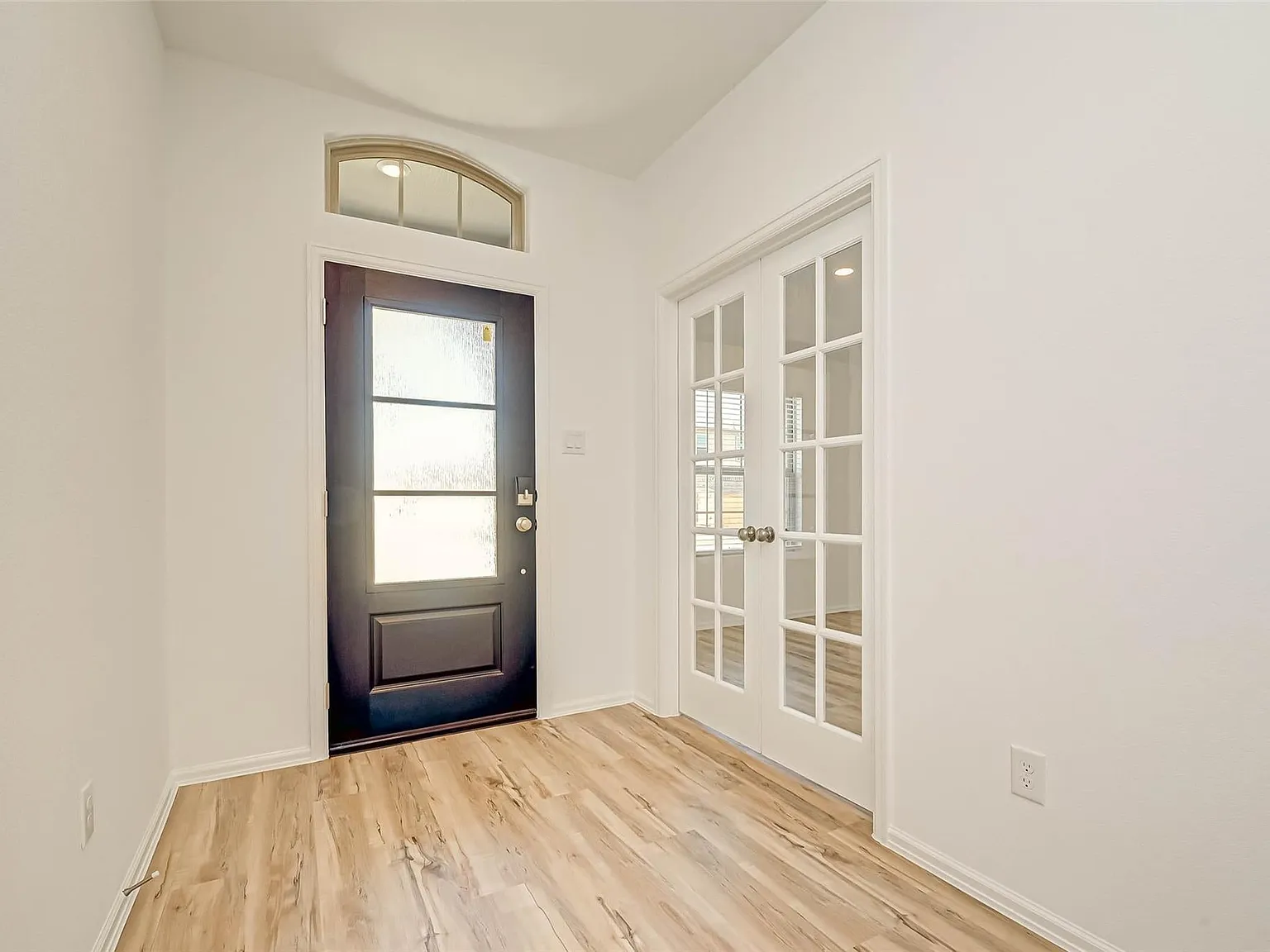 3 bed, 1769 sqft, $2,549 — Photo 3