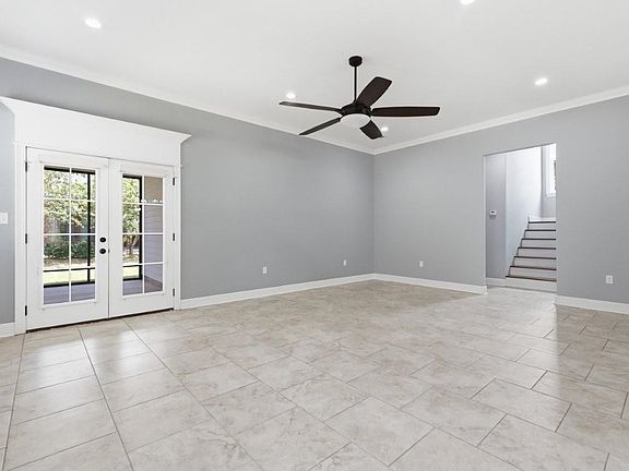 3rd image of 5831 Weeping Willow Dr