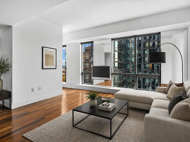 150 Myrtle Ave #1707 — Photo 1