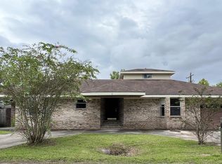 7007 S Meadow Dr, Orange, TX 77630