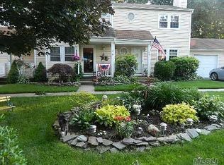 14 Smith Cmns, Yaphank, NY 11980