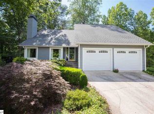 1 Foxwood Ln, Taylors, SC 29687