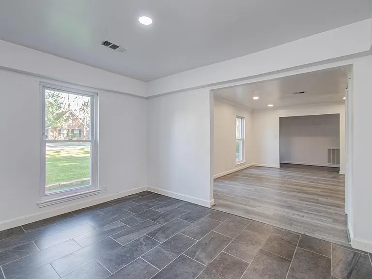 674 Ravensworth Dr — Photo 34