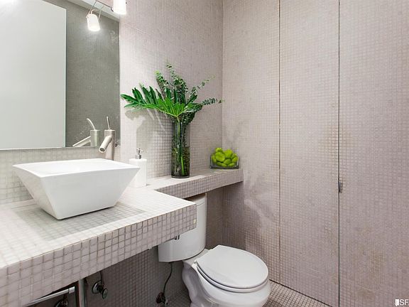 5th image of 292 Grand View Ave #2