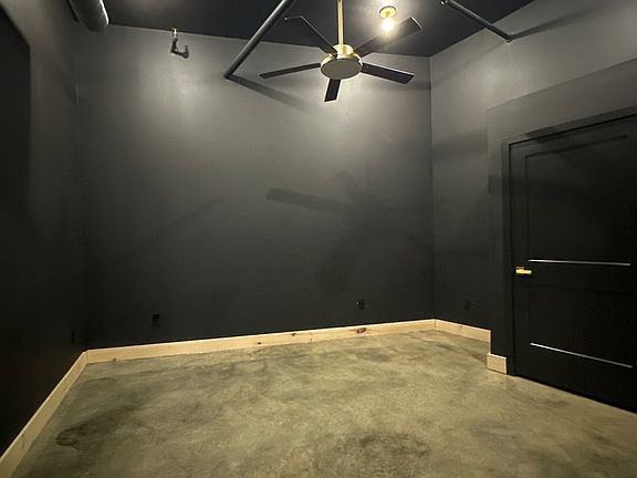 3rd image of 21 W Broadway APT 207