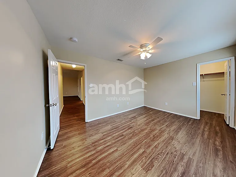 1100 Oakbrook St — Photo 13