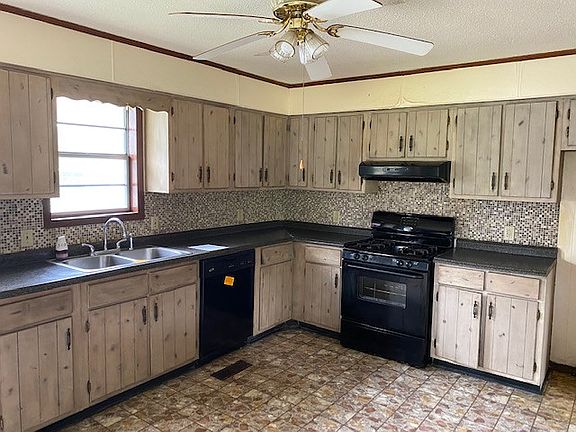 3rd image of 1000 W 10th St