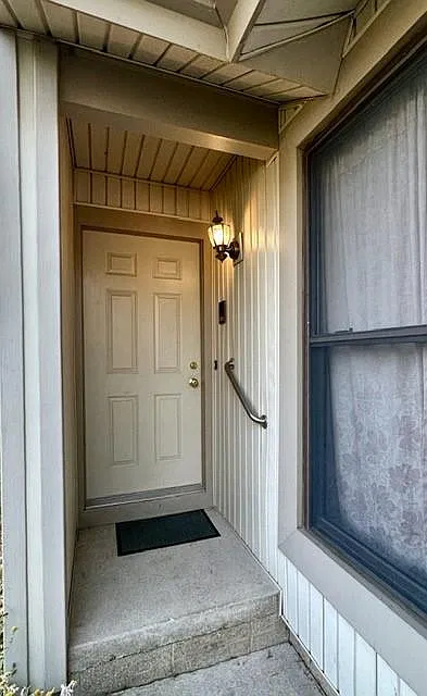 2 bed, 1180 sqft, $1,550 — Photo 2