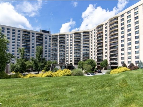 2 Claridge Dr APT 11IW