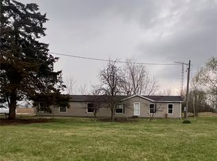 20700 N 1150th Rd, Marshall, IL 62441