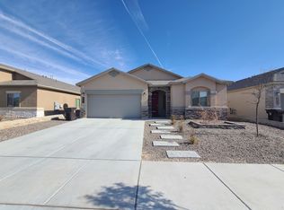 6051 Copper Hill St, Sunland Park, NM 88063