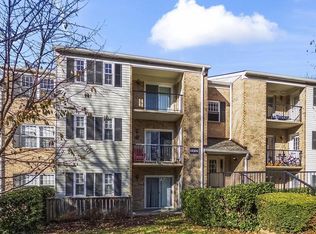18304 Streamside Dr APT 301, Gaithersburg, MD 20879