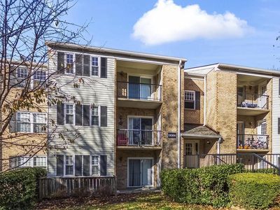 18304 Streamside Dr APT 301, Gaithersburg, MD, 20879