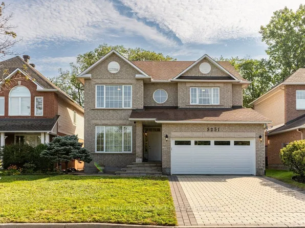 3251 Carriage Hill Pl, Ottawa, ON K1T 3X6