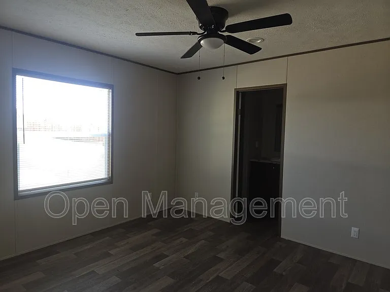 2501 Martin Luther King Blvd #512 — Photo 8