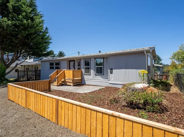 2220 Fleming Ave W, Tillamook, OR 97141