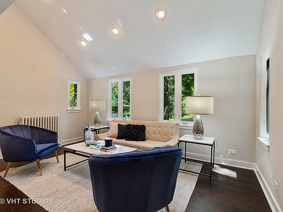 3rd image of 416 Ashland Pl