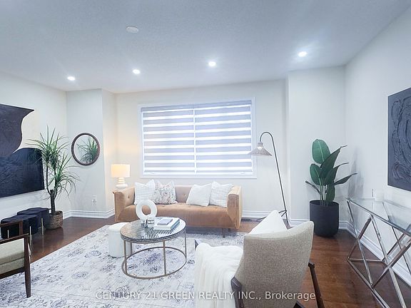 5th image of 61 Magdalan Cres