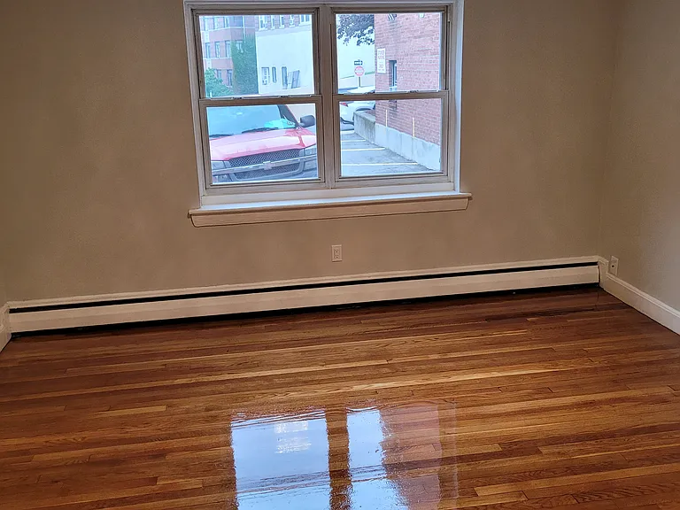 65 Chiswick Rd #3 — Photo 10
