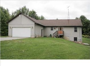 6585 Bartonville Rd, Belding, MI 48809