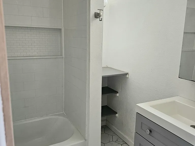 98-943 Moanalua Rd #1701AIEA — Photo 9