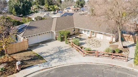 472 Timmy Ave — Photo 3