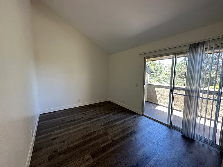 Scripps Landing Apartment Homes — Photo 37
