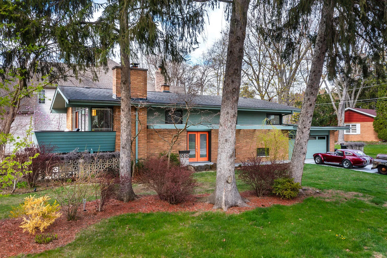 125 Maple Ln photo 1