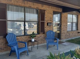 108 S 2nd 1/2 St, Nederland, TX 77627