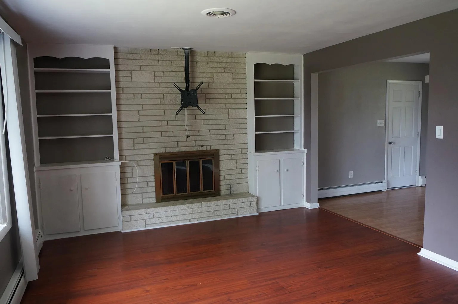 141 Greenleaf Rd photo 1