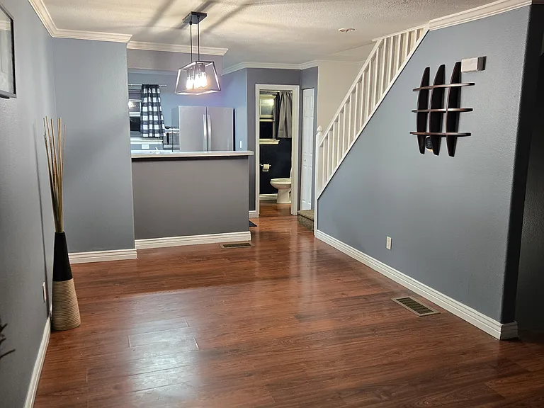 11809 E Kepner Dr — Photo 15
