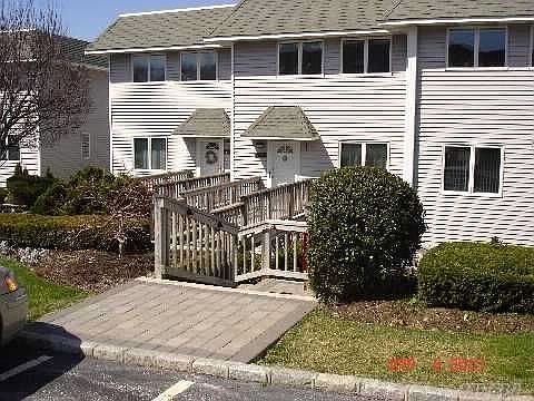 1st image of 1803 Bluffs Dr S
