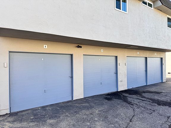 3rd image of 386 Woodland Pl #386B