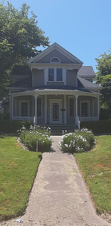 1st image of 504 Oakdale Ave