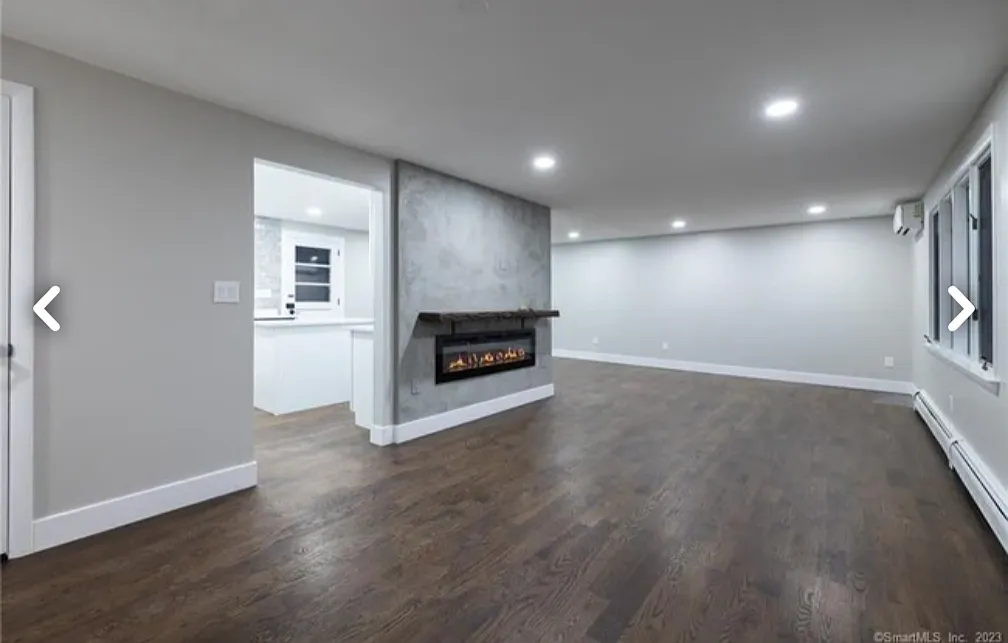 3 bed, 3020 sqft, $4,200 — Photo 2