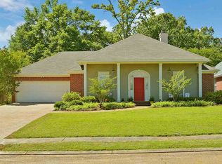229 Greensview Dr, Brandon, MS 39047