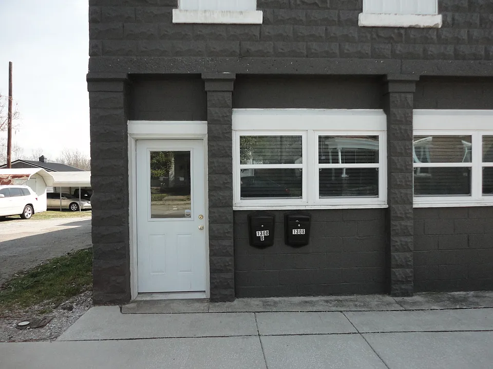 1308 Main St #B