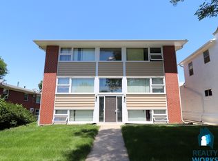 1342 B St APT 2, Lincoln, NE 68502