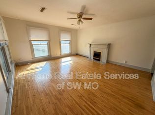 1021 E Walnut St APT 3, Springfield, MO 65806